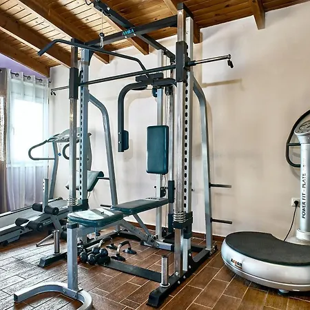 Villa Miloniana Private Pool, Jacuzzi And Gym *