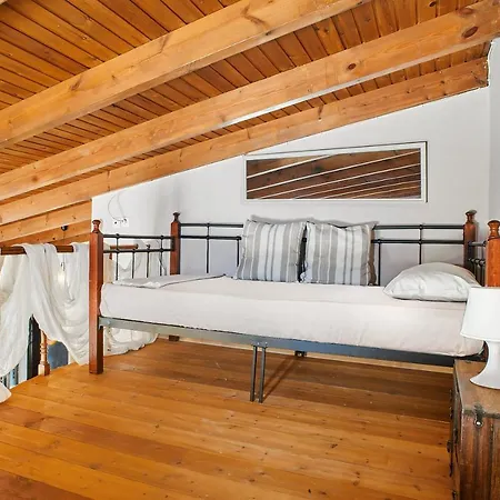 Villa Miloniana Private Pool, Jacuzzi And Gym Вилла